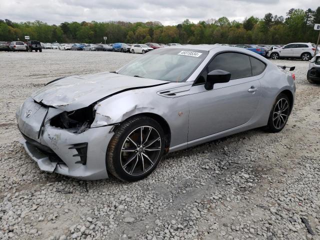 JF1ZNAE13J8701401 - 2018 TOYOTA 86 GT SILVER photo 1