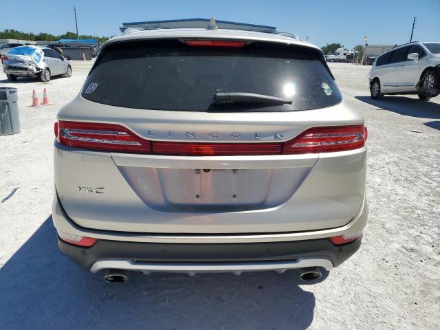 5LMCJ2C94HUL55315 - 2017 LINCOLN MKC SELECT BEIGE photo 6