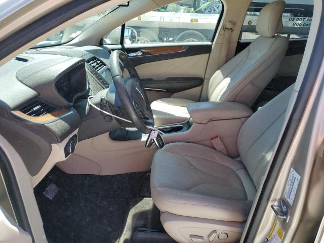 5LMCJ2C94HUL55315 - 2017 LINCOLN MKC SELECT BEIGE photo 7
