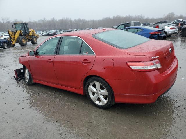 4T1BF3EK7AU518101 - 2010 TOYOTA CAMRY BASE RED photo 2