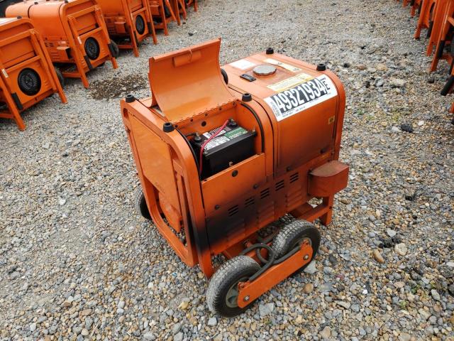 TTB01461 - 2009 TITN TG 7500D ORANGE photo 4