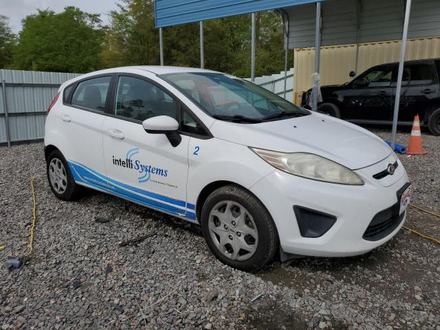 3FADP4TJ9DM109090 - 2013 FORD FIESTA S WHITE photo 4