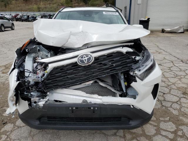 2T3P1RFV8RC416195 - 2024 TOYOTA RAV4 XLE WHITE photo 5