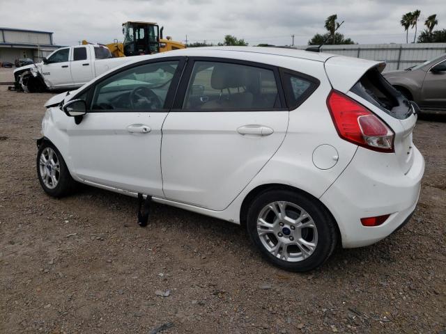 3FADP4EJXGM121105 - 2016 FORD FIESTA SE WHITE photo 2