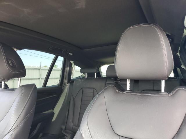 5UXTR9C58JLD66790 - 2018 BMW X3 XDRIVE30I Weiß Foto 10