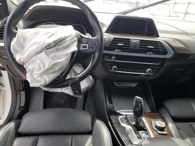 5UXTR9C58JLD66790 - 2018 BMW X3 XDRIVE30I Weiß Foto 8