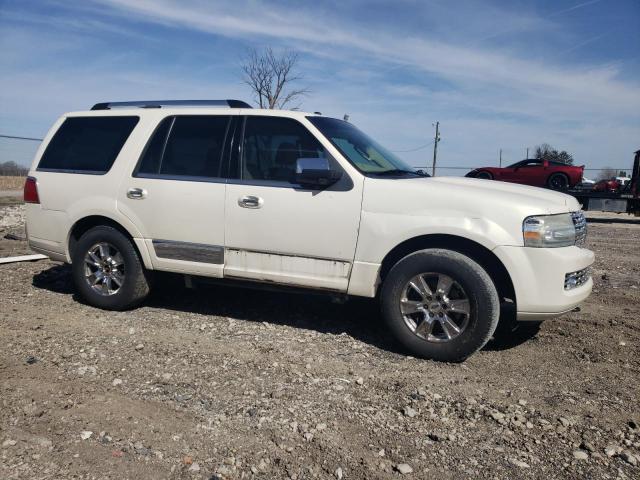 5LMFU28567LJ24897 - 2007 LINCOLN NAVIGATOR WHITE photo 4