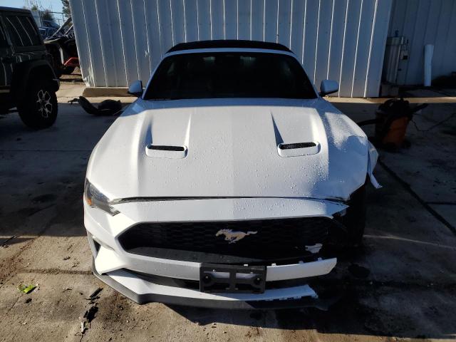 1FATP8UH3N5104909 - 2022 FORD MUSTANG WHITE photo 5