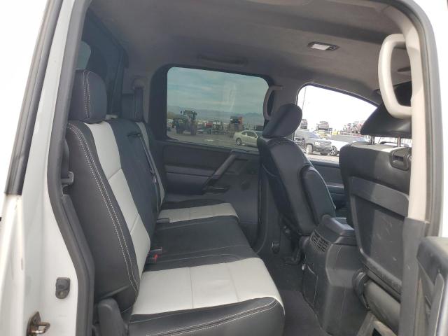 1N6AA0EDXBN306073 - 2011 NISSAN TITAN S 白色 照片 11