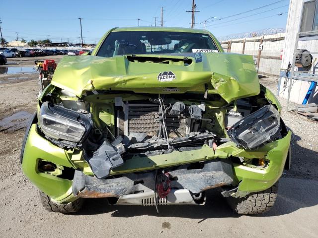 3TYCZ5AN2NT102273 - 2022 TOYOTA TACOMA DOUBLE CAB GREEN photo 5