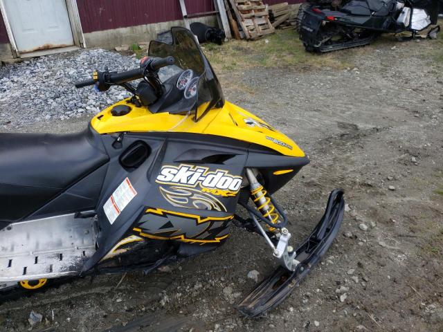 2BPSBL7B27V000097 - 2007 SKI DOO MXZ600 YELLOW photo 5