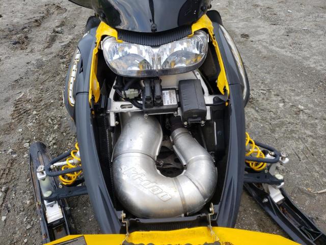 2BPSBL7B27V000097 - 2007 SKI DOO MXZ600 YELLOW photo 7