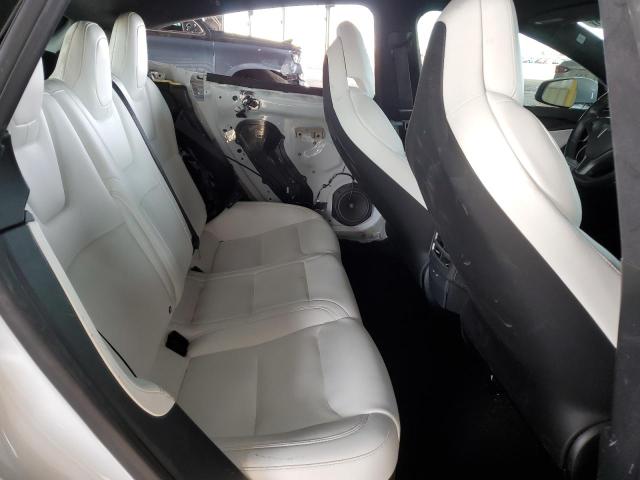 5YJSA1E45KF330633 - 2019 TESLA MODEL S WHITE photo 10