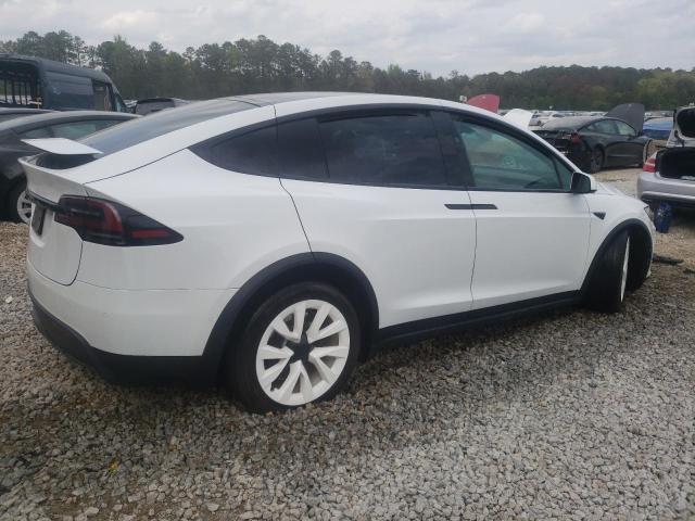 7SAXCAE50NF358064 - 2022 TESLA MODEL X WHITE photo 3