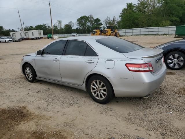 4T1BK3EK8BU611125 - 2011 TOYOTA CAMRY SE SILVER photo 2