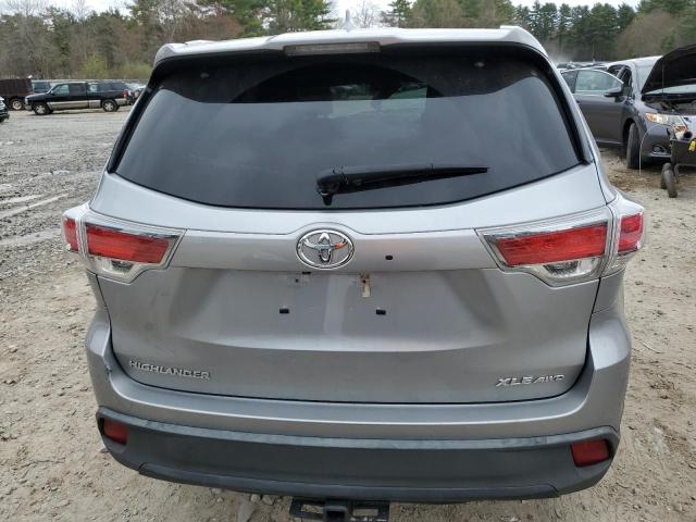 5TDJKRFH2GS268765 - 2016 TOYOTA HIGHLANDER XLE Gris foto 6