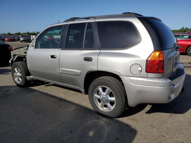 1GKDS13SX52100685 - 2005 GMC ENVOY SILVER photo 2