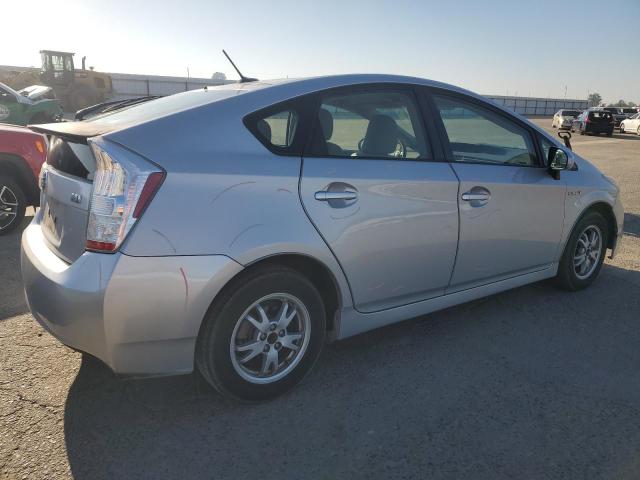 JTDKN3DU5B0291655 - 2011 TOYOTA PRIUS SILVER photo 3