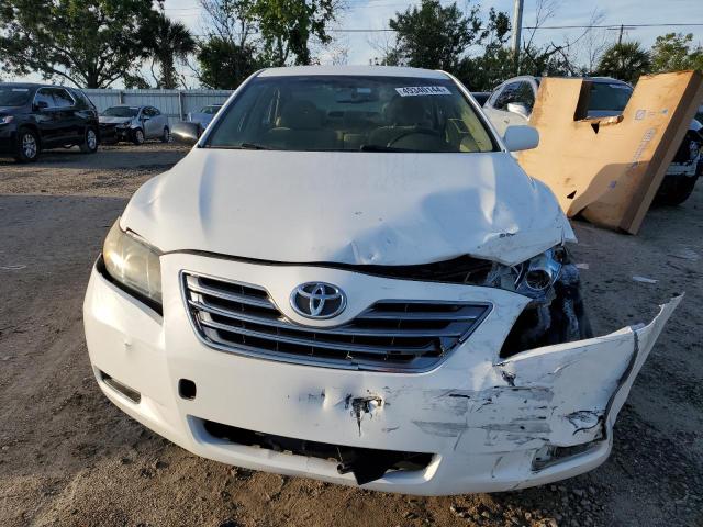 JTNBB46K373014532 - 2007 TOYOTA CAMRY HYBRID WHITE photo 5