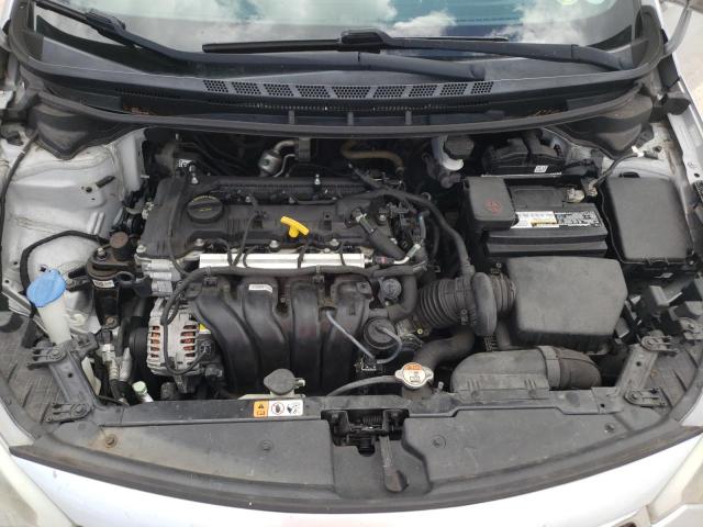 KNAFK4A62G5445963 - 2016 KIA FORTE LX SILVER photo 11