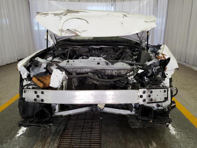 JTHC81D26J5033806 - 2018 LEXUS IS 300 WHITE photo 5