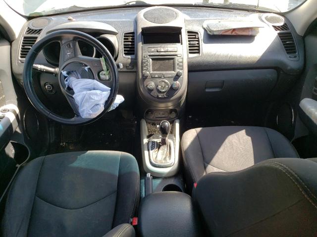 KNDJT2A69C7373012 - 2012 KIA SOUL + GREEN photo 8