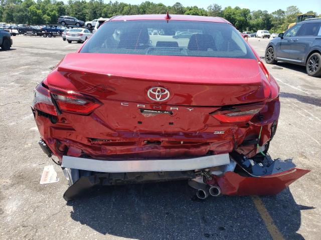 4T1T11AK0PU142766 - 2023 TOYOTA CAMRY SE NIGHT SHADE RED photo 6