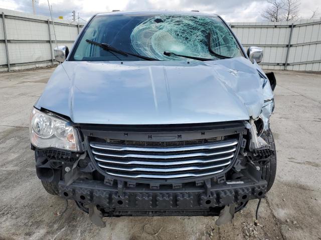 2C4RC1CG6DR508899 - 2013 CHRYSLER TOWN & COU TOURING L BLUE photo 5