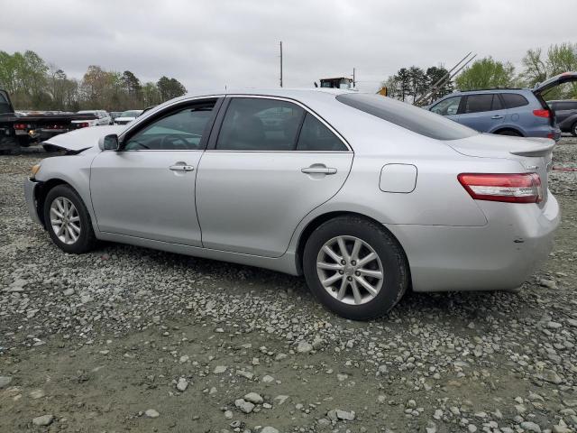 4T1BK3EK8BU630127 - 2011 TOYOTA CAMRY SE SILVER photo 2