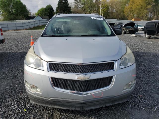 1GNKREED6CJ275546 - 2012 CHEVROLET TRAVERSE LS SILVER photo 5