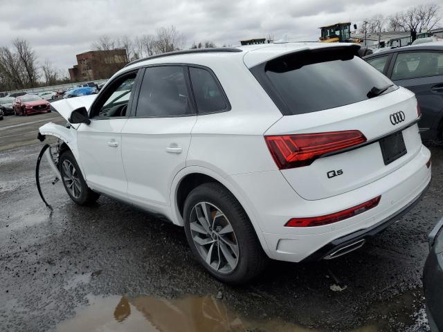 WA1GAAFY4R2024778 - 2024 AUDI Q5 PREMIUM 45 WHITE photo 2