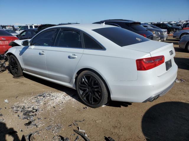 WAUF2AFC4DN096927 - 2013 AUDI S6 WHITE photo 2