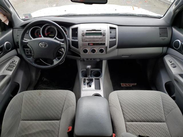 5TFJU4GNXBX010983 - 2011 TOYOTA TACOMA DOUBLE CAB PRERUNNER SILVER photo 8