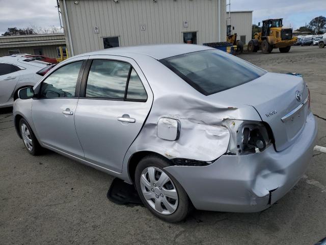 JTDBT4K32A1371929 - 2010 TOYOTA YARIS SILVER photo 2