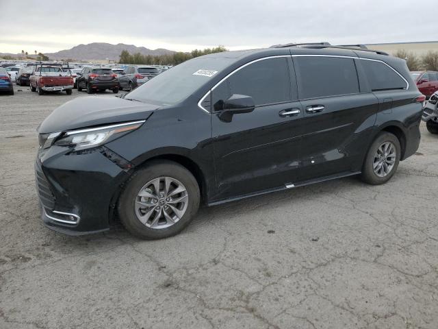 2022 TOYOTA SIENNA XLE, null