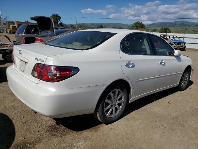 JTHBA30G345016463 - 2004 LEXUS ES 330 WHITE photo 3