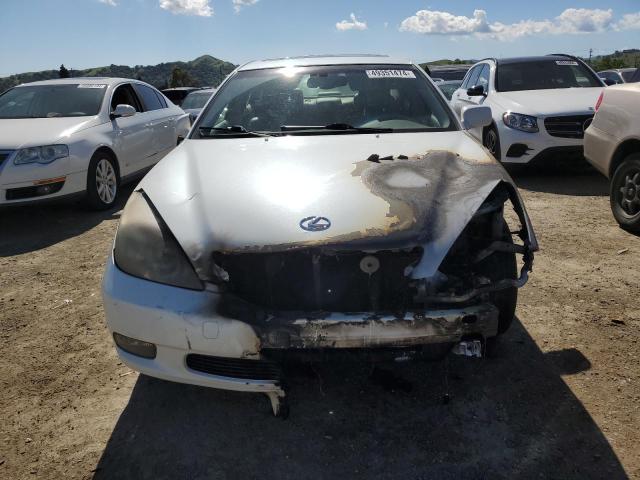 JTHBA30G345016463 - 2004 LEXUS ES 330 WHITE photo 5