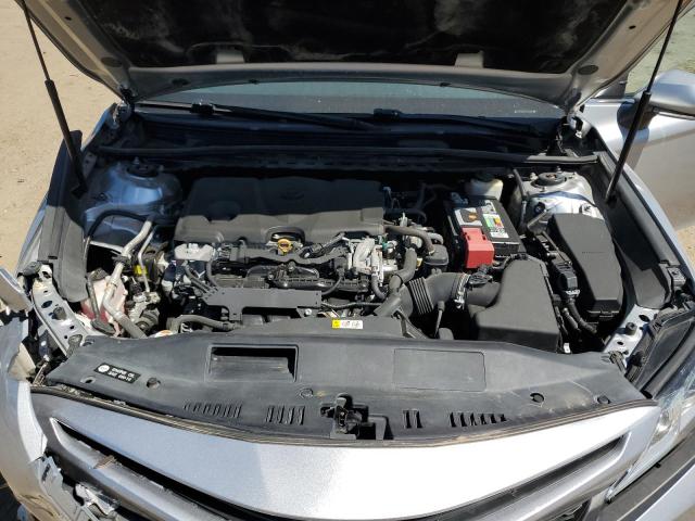 4T1B11HK7JU534085 - 2018 TOYOTA CAMRY L SILVER photo 11