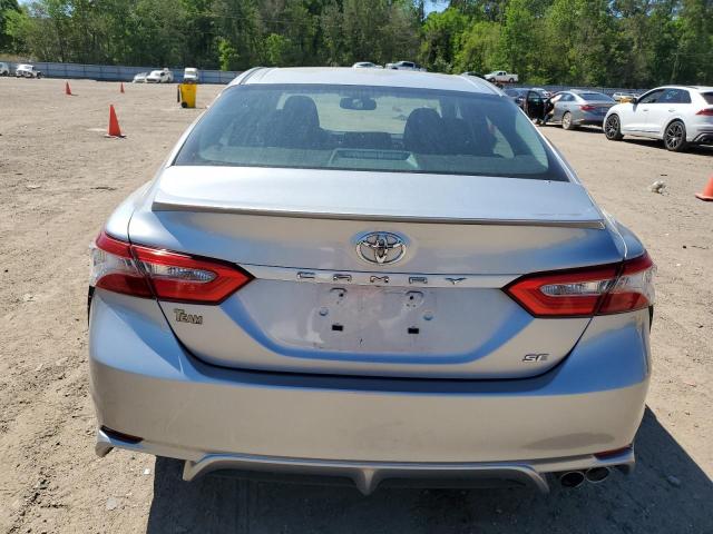 4T1B11HK7JU534085 - 2018 TOYOTA CAMRY L SILVER photo 6