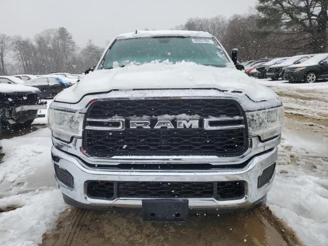 3C6UR5HJ9NG139300 - 2022 RAM 2500 TRADESMAN WHITE photo 5