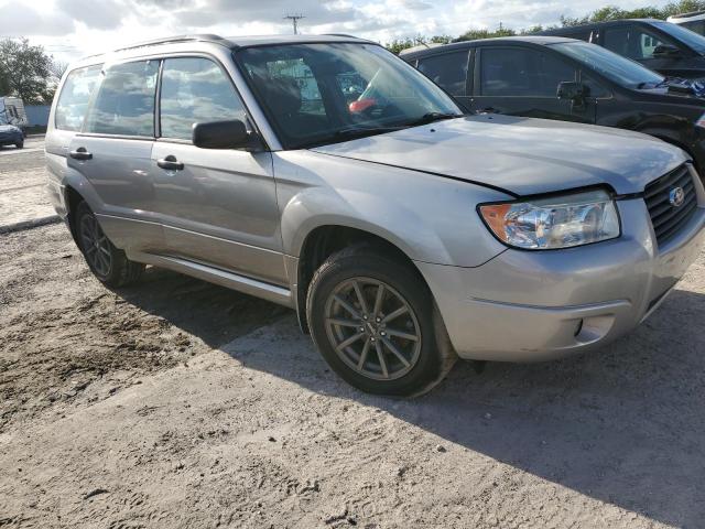 JF1SG63676H703764 - 2006 SUBARU FORESTER 2.5X SILVER photo 4