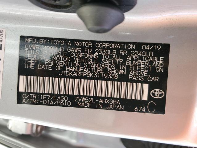 JTDKARFP5K3119338 - 2019 TOYOTA PRIUS PRIM Silber Foto 12