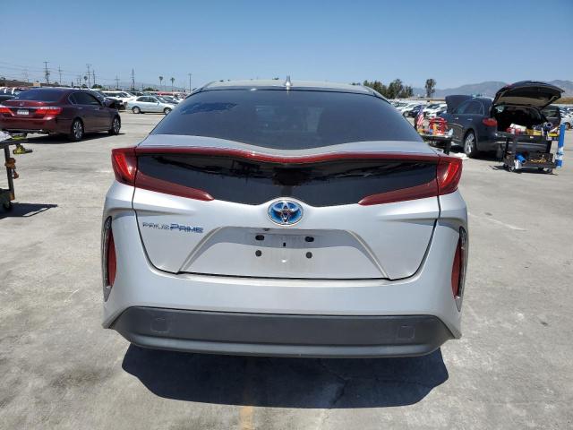 JTDKARFP5K3119338 - 2019 TOYOTA PRIUS PRIM Silber Foto 6