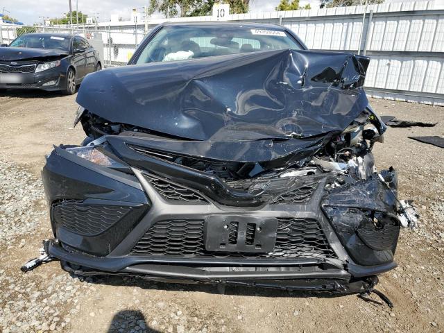 4T1G11AK4RU882521 - 2024 TOYOTA CAMRY SE NIGHT SHADE BLACK photo 5
