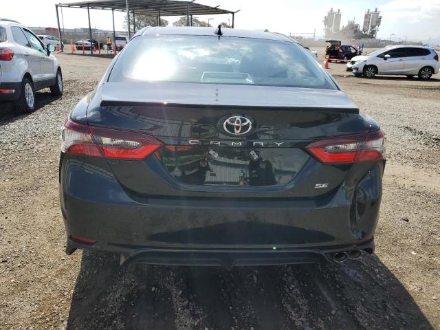 4T1G11AK4RU882521 - 2024 TOYOTA CAMRY SE NIGHT SHADE BLACK photo 6