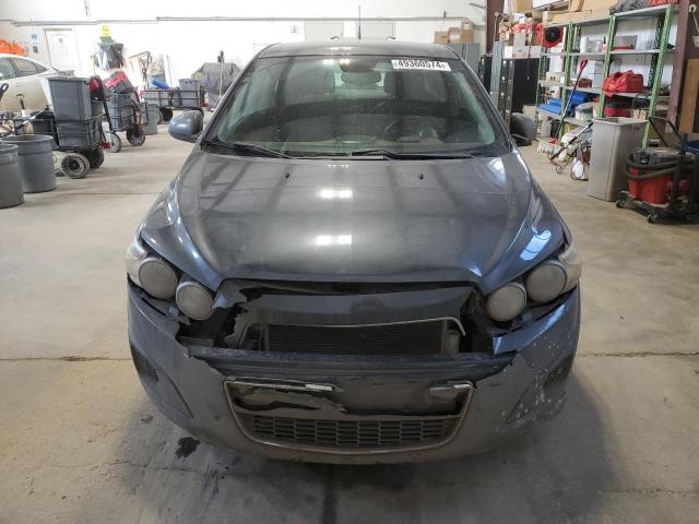 1G1JC5SHXD4183572 - 2013 CHEVROLET SONIC LT GRAY photo 5