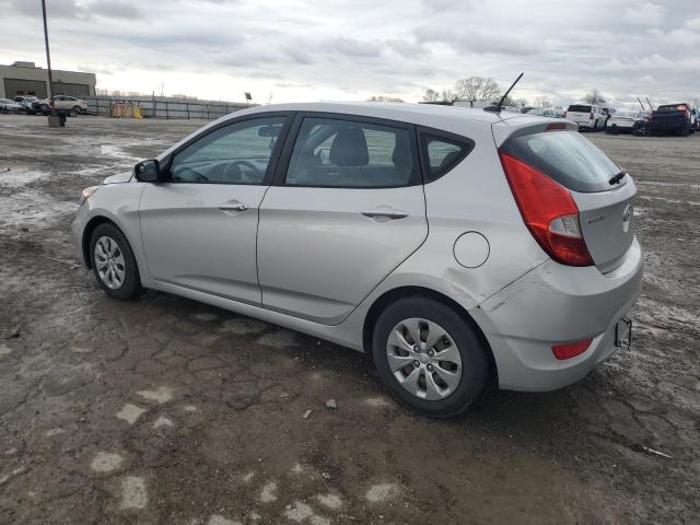 KMHCT5AE3GU289708 - 2016 HYUNDAI ACCENT SE SILVER photo 2