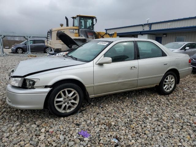 2001 TOYOTA CAMRY LE, 