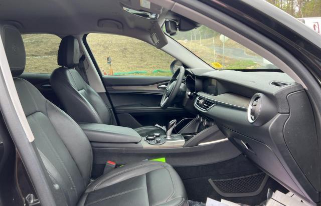 ZASFAKBN1J7B67396 - 2018 ALFA ROMEO STELVIO TI შავი ფოტო 5