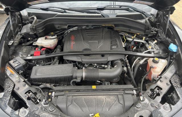 ZASFAKBN1J7B67396 - 2018 ALFA ROMEO STELVIO TI შავი ფოტო 7